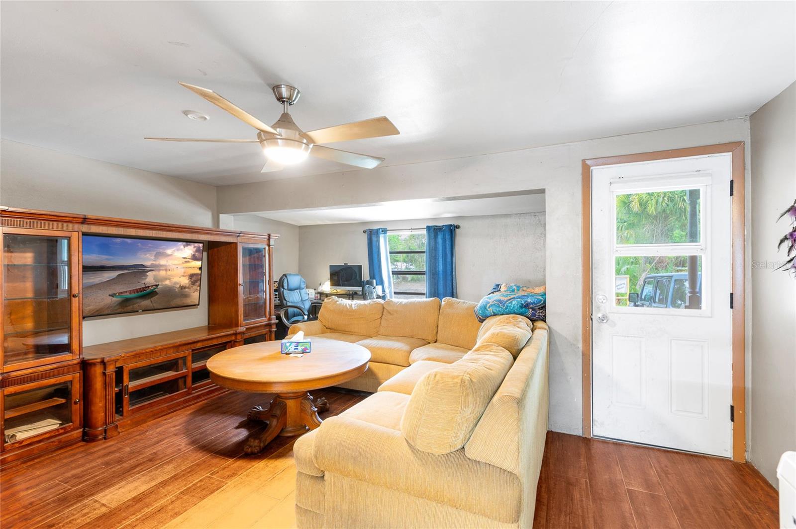 APACHE SHORES UNIT 04 - Residential