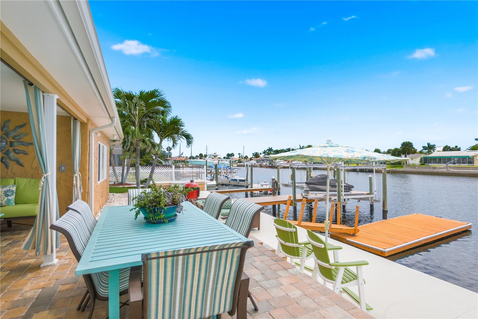 FLOR A MAR - Residential