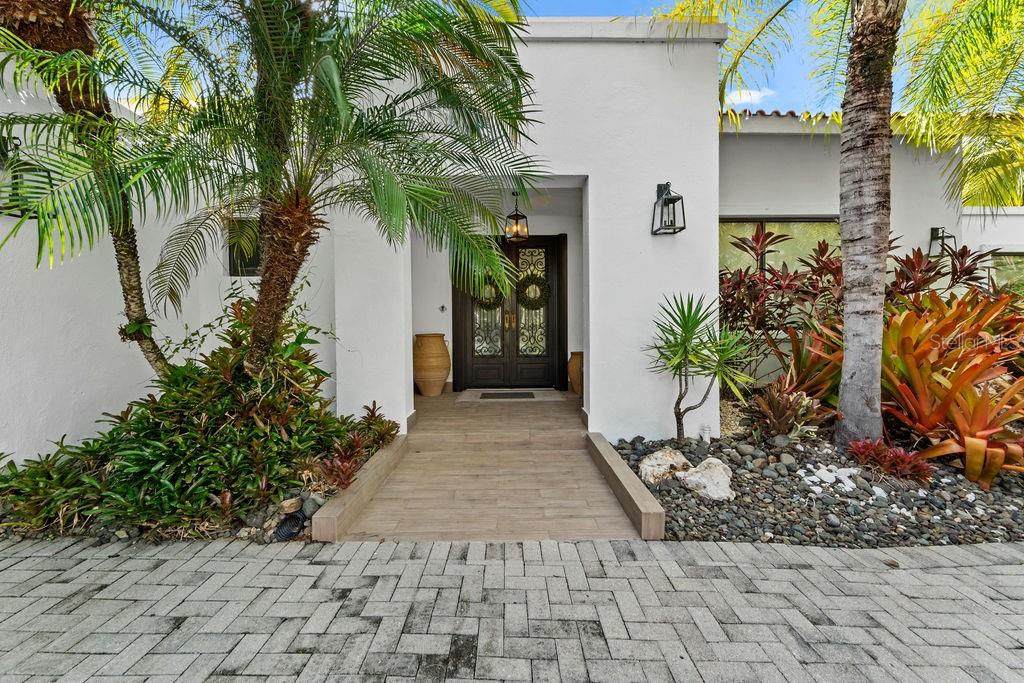 Discover the best Dorado Beach East one story home in this fully remodeled and expanded Golfer model home. A true move-in-ready property offered fully furnished and equipped, just pack your toothbrush. 

Located on a corner lot in a quiet cul-de-sac, the 1,334-square-meter property offers privacy and convenience near the South Gate of Dorado Beach East.

The outdoor space is designed for relaxation and entertainment, featuring a large pool, an air-conditioned gazebo that doubles as a guest house or office, a cold plunge, an outdoor shower and bathroom, and a BBQ grill area. The lush landscaping, complete with a small pond, creates a serene setting for gatherings or quiet moments.

Inside, the home features 4 spacious bedrooms, 4.5 bathrooms, an open-concept kitchen and dining area, a bright living room with cathedral ceilings, and a TV room that opens to the outdoor space. The master suite includes a spa-like bathroom and a walk-in closet.