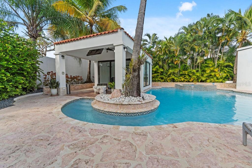 DORADO BEACH EAST - Residential
