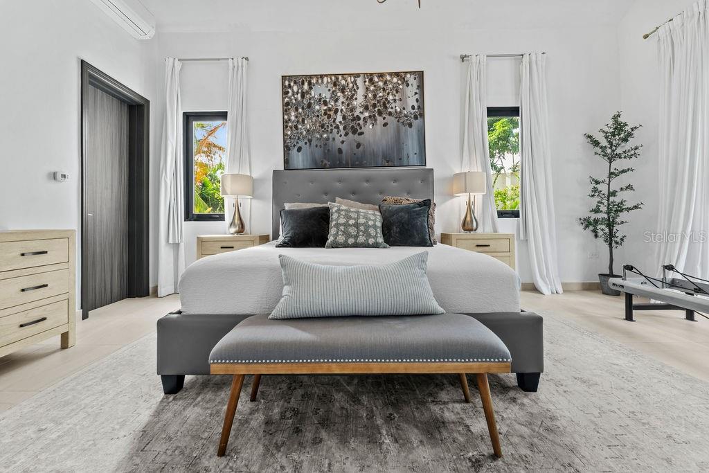 DORADO BEACH EAST - Residential