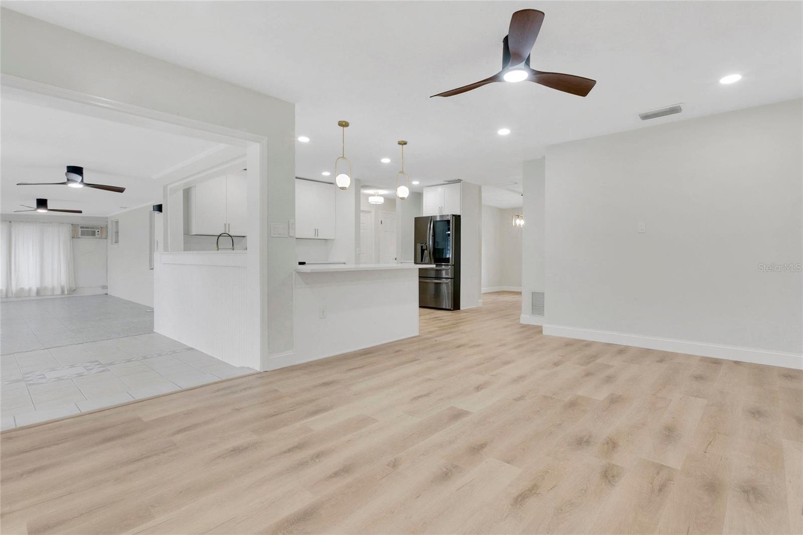 ENGLISH WOODS - Residential