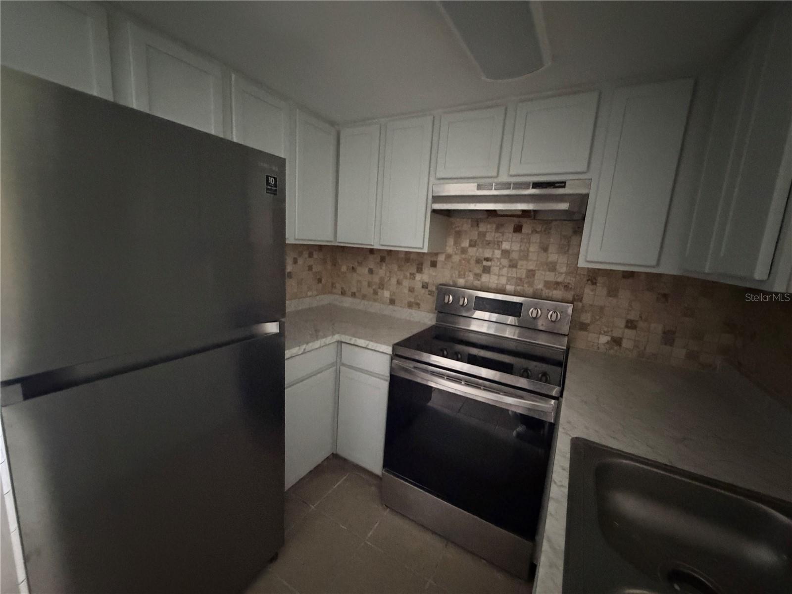 AVALON - Residential Lease