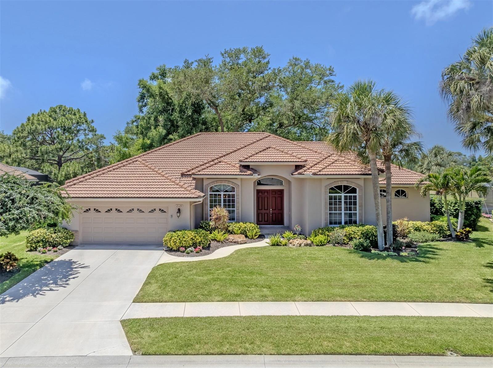 CALUSA LAKES - Residential