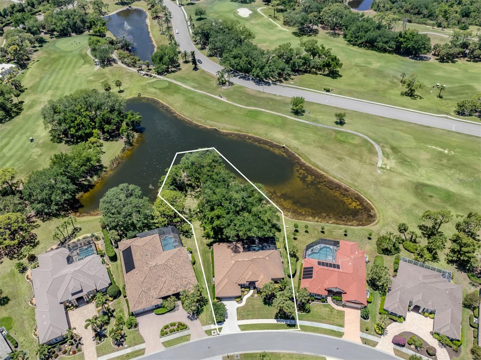 CALUSA LAKES - Residential