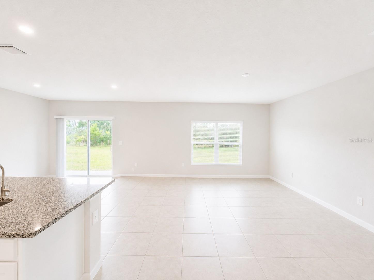 HILLWOOD PH I, II & III - Residential Lease