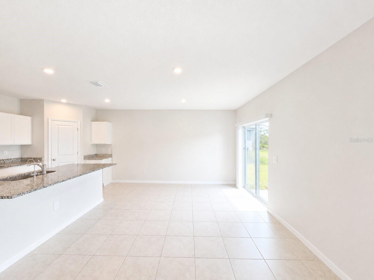 HILLWOOD PH I, II & III - Residential Lease