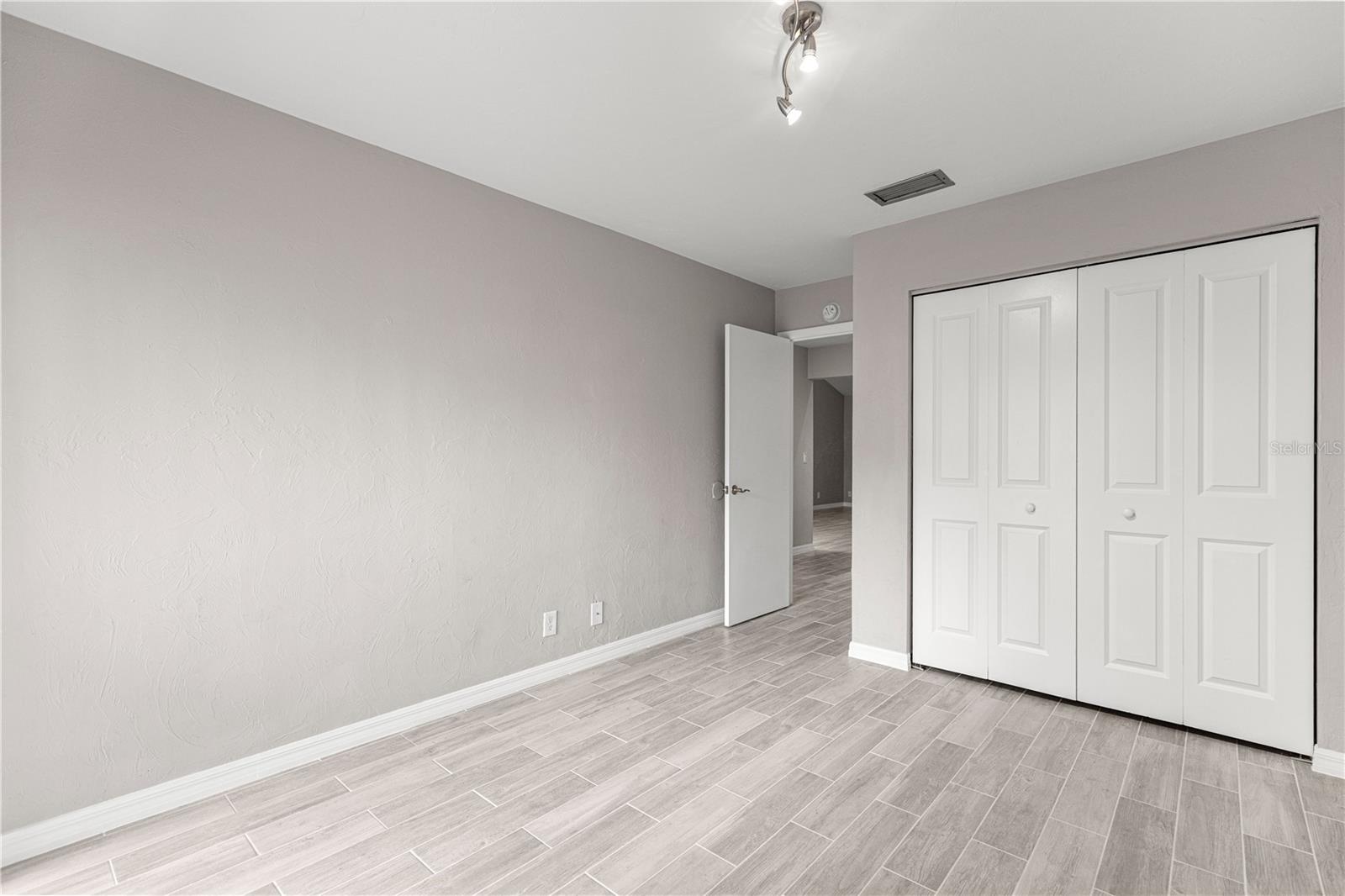 CITRUS PARK - Residential Income