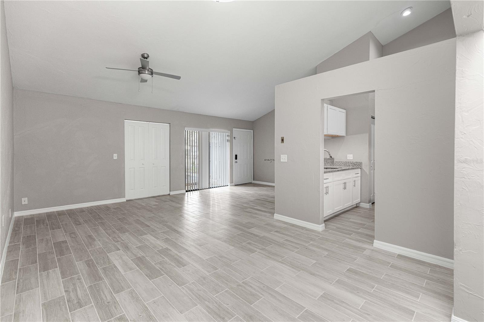 CITRUS PARK - Residential Income