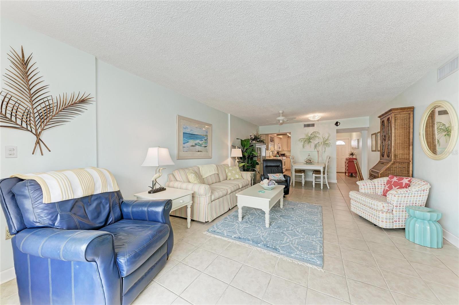 MARTINIQUE APTS SOUTH - Residential