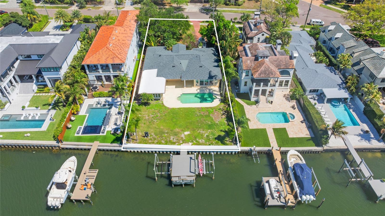DAVIS ISLANDS PB10 PG52 TO 57 - Residential