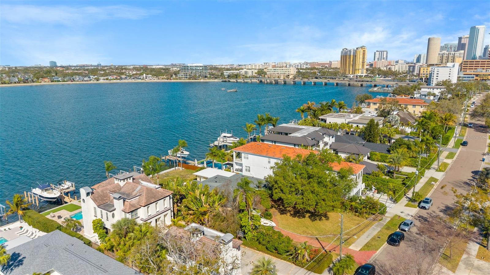 DAVIS ISLANDS PB10 PG52 TO 57 - Residential