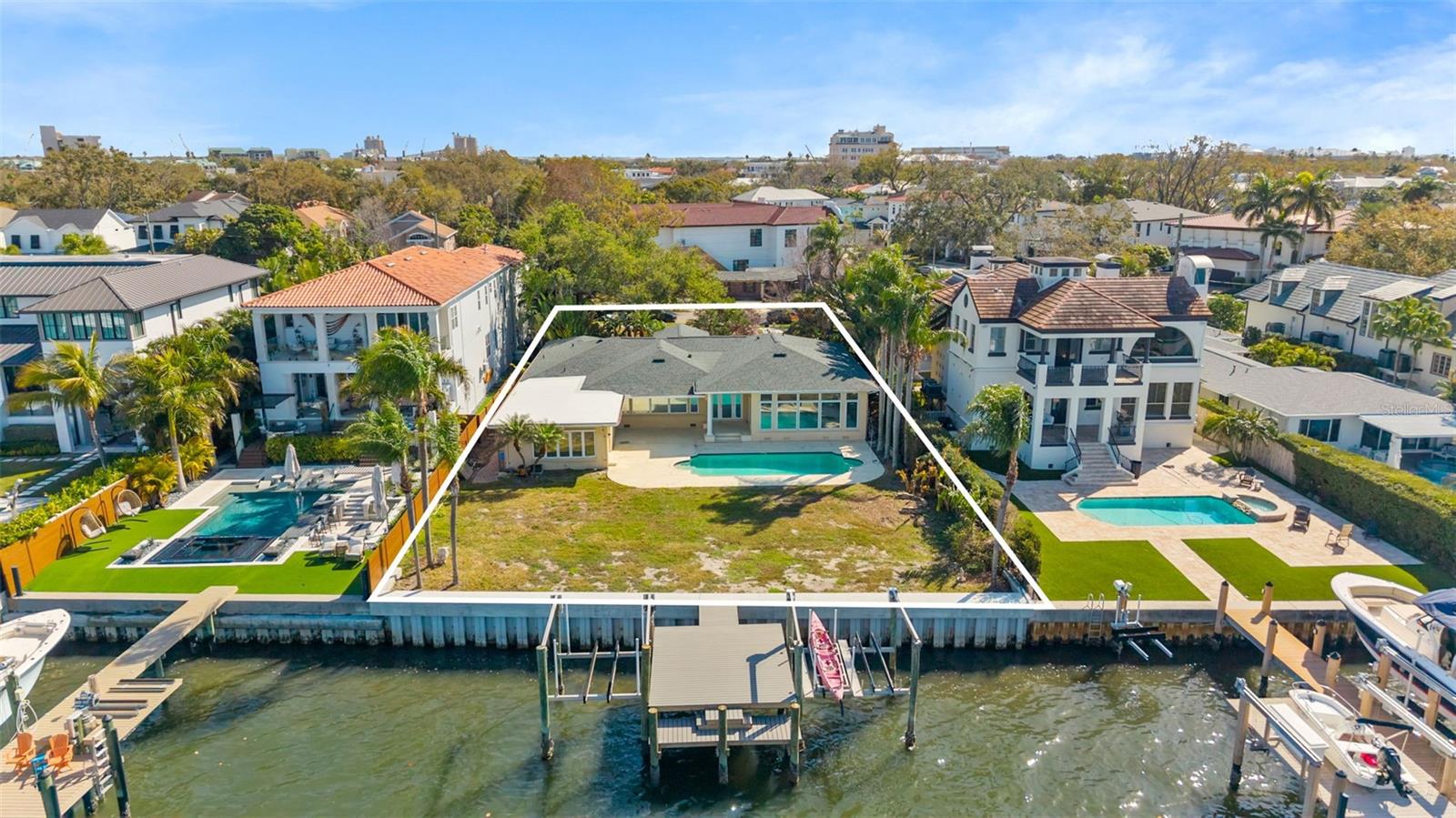 DAVIS ISLANDS PB10 PG52 TO 57 - Residential