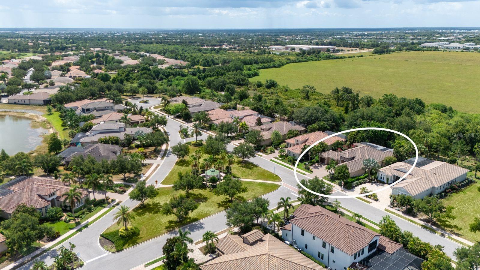 COUNTRY CLUB EAST AT LAKEWD RNCH RR - Residential
