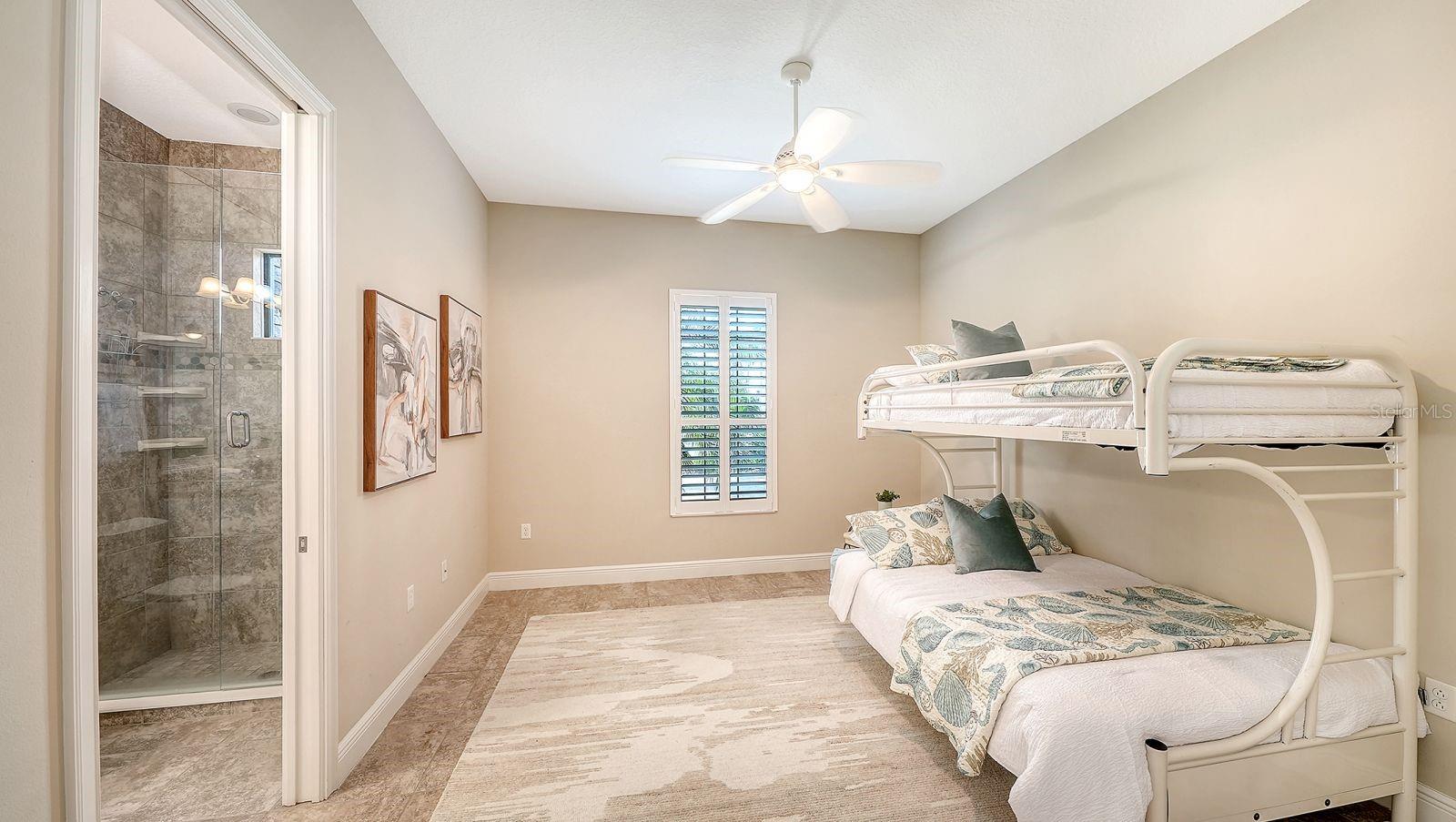 COUNTRY CLUB EAST AT LAKEWD RNCH RR - Residential