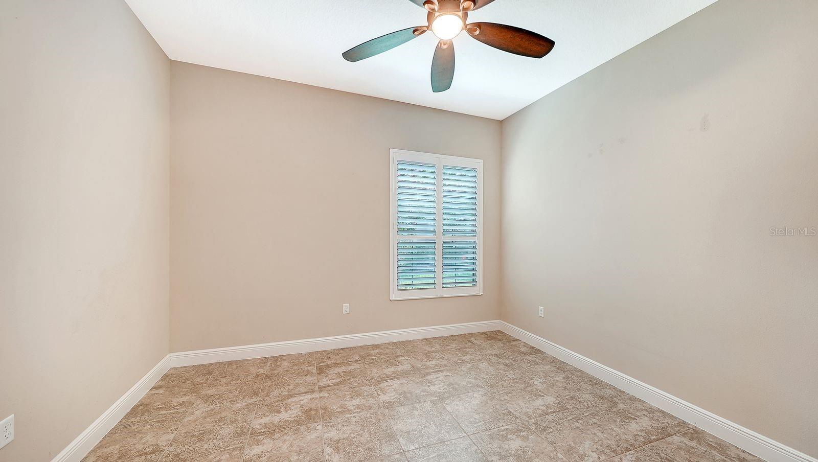 COUNTRY CLUB EAST AT LAKEWD RNCH RR - Residential