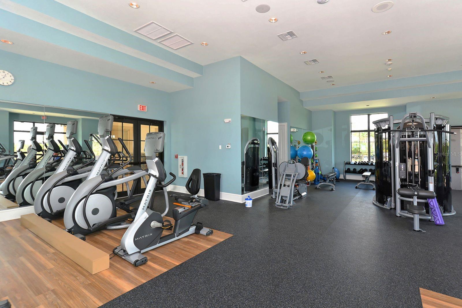 COUNTRY CLUB EAST AT LAKEWD RNCH RR - Residential