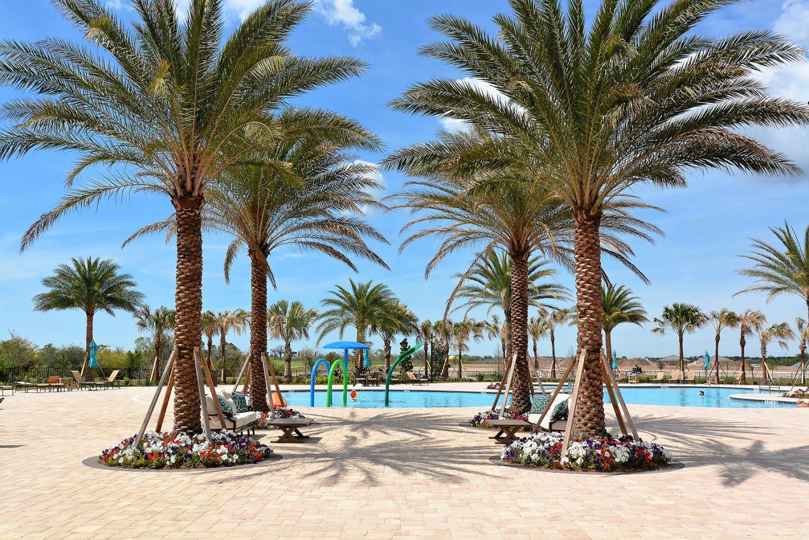 COUNTRY CLUB EAST AT LAKEWD RNCH RR - Residential