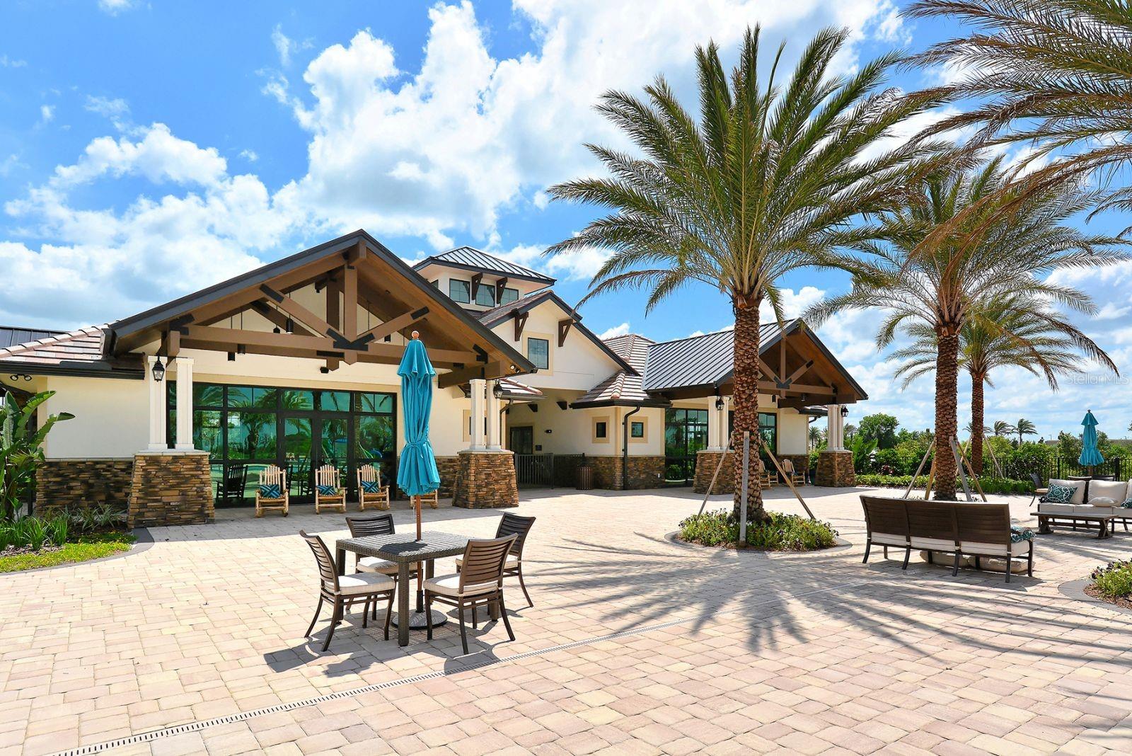 COUNTRY CLUB EAST AT LAKEWD RNCH RR - Residential