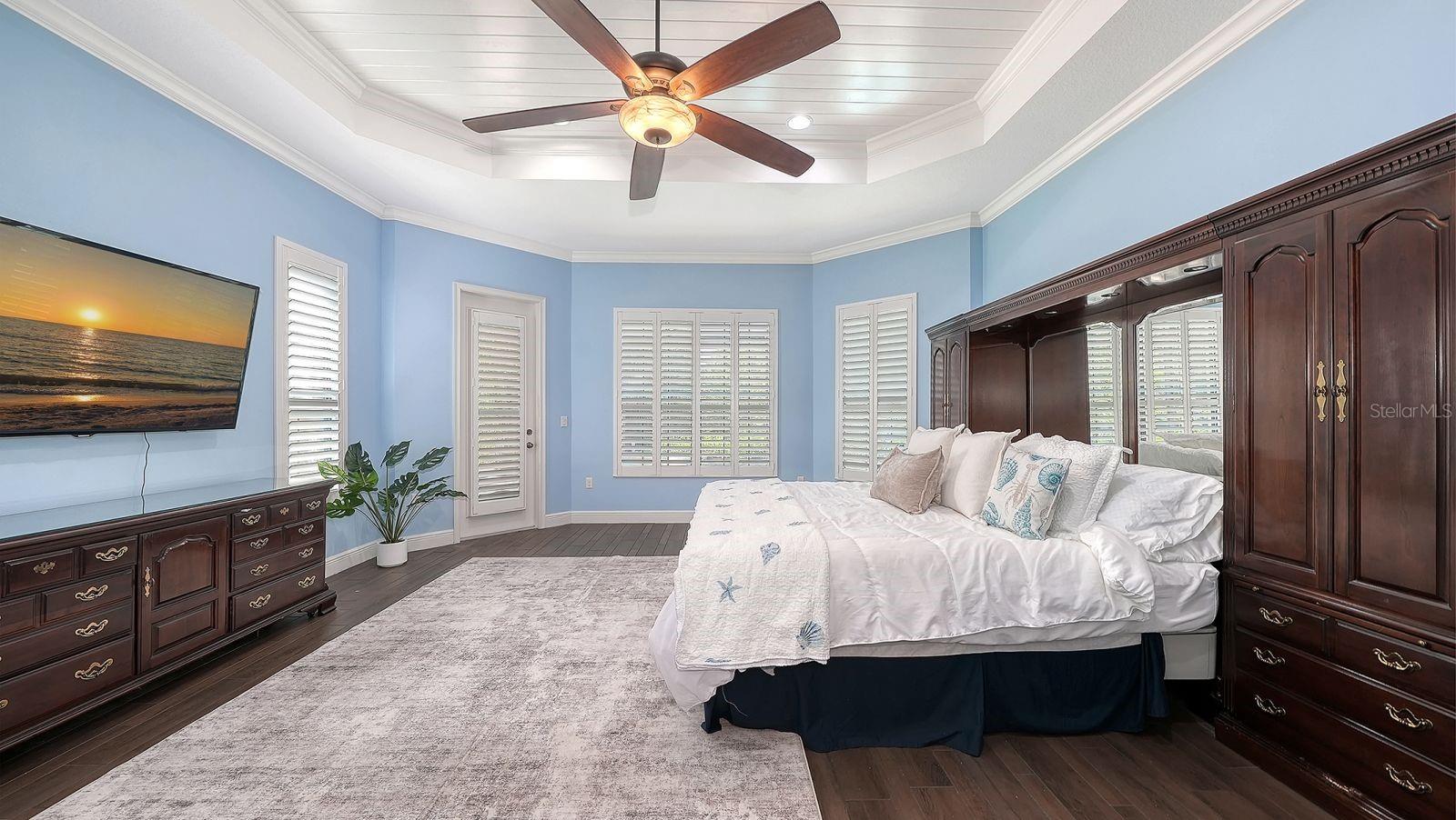 COUNTRY CLUB EAST AT LAKEWD RNCH RR - Residential