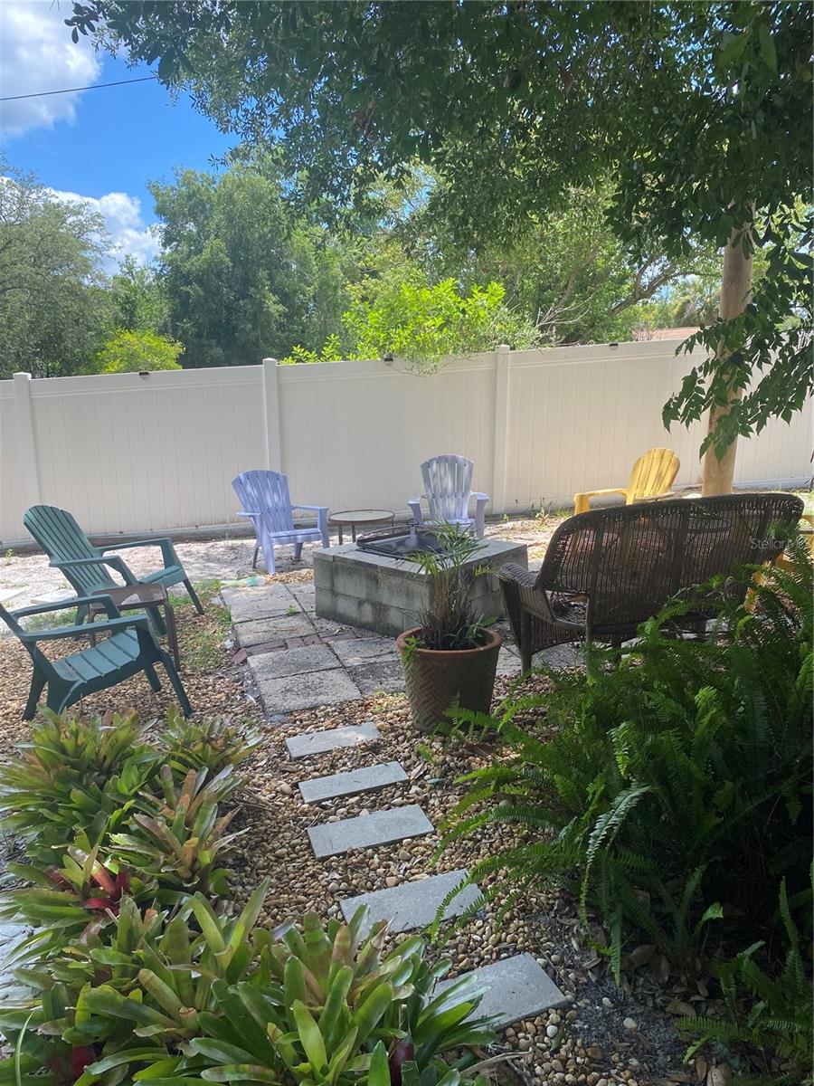 DELTONA LAKES UNIT 03 - Residential