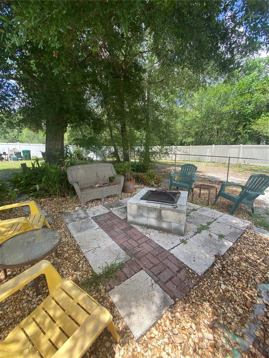 DELTONA LAKES UNIT 03 - Residential