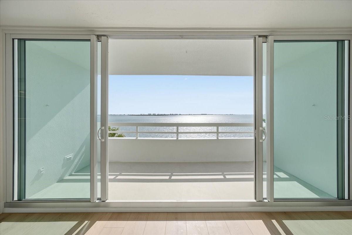 CONDO ON THE BAY TOWER I - Residential