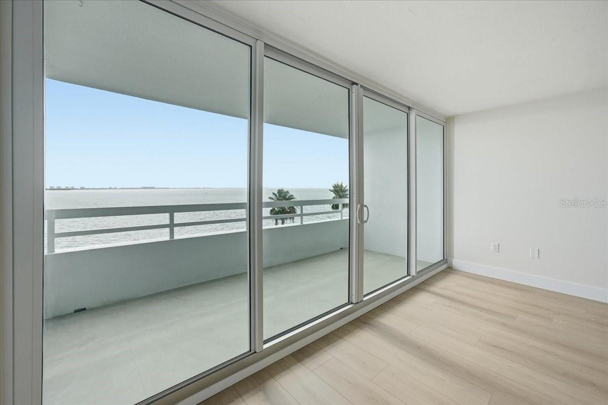 CONDO ON THE BAY TOWER I - Residential