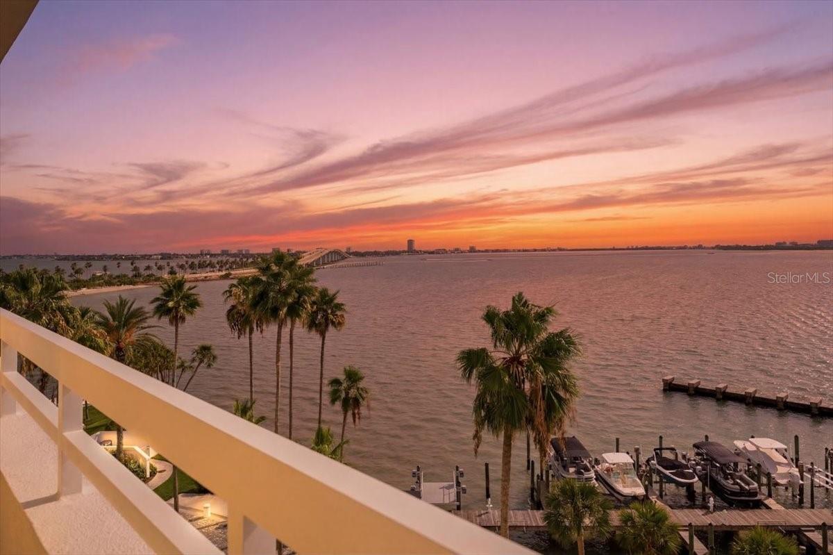 CONDO ON THE BAY TOWER I - Residential