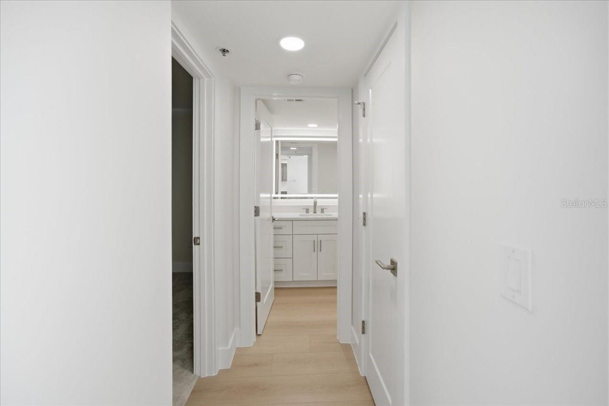 CONDO ON THE BAY TOWER I - Residential