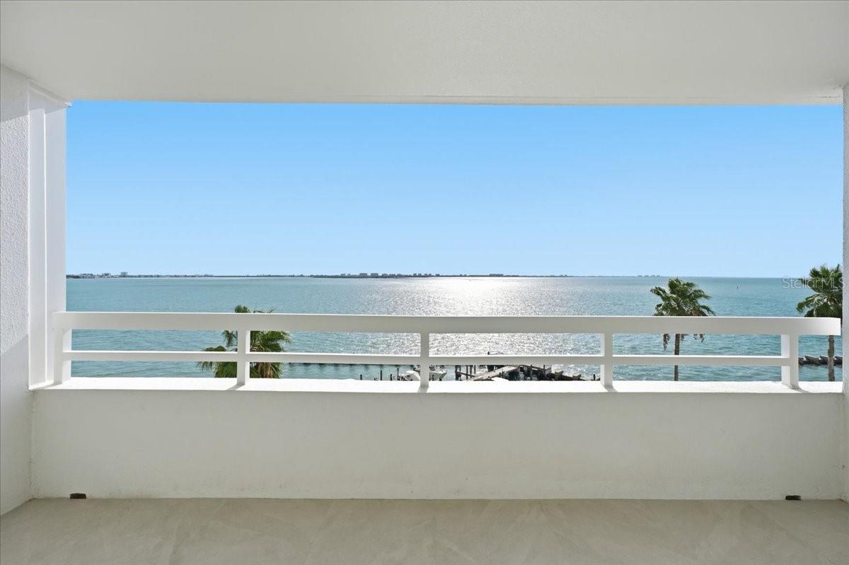CONDO ON THE BAY TOWER I - Residential