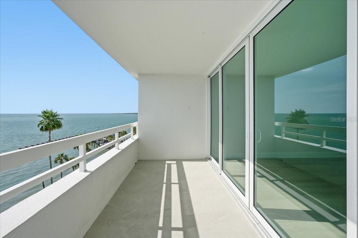 CONDO ON THE BAY TOWER I - Residential