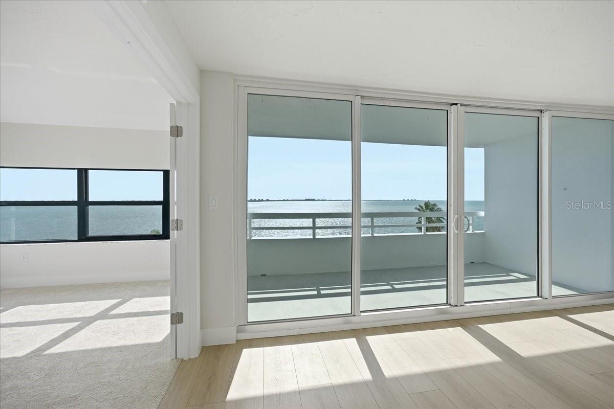 CONDO ON THE BAY TOWER I - Residential