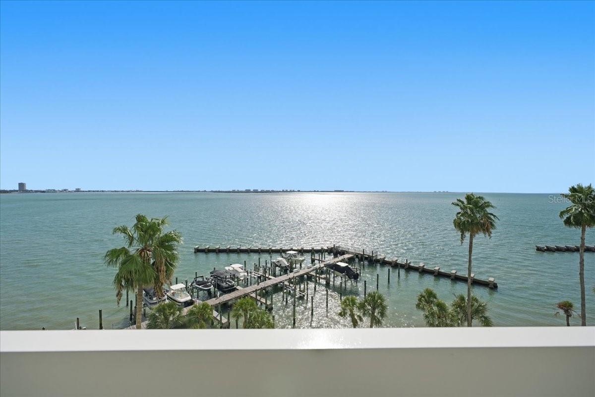 CONDO ON THE BAY TOWER I - Residential