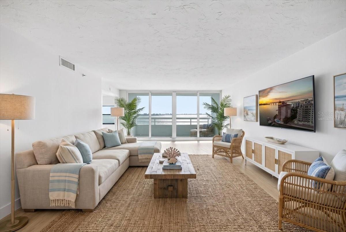 CONDO ON THE BAY TOWER I - Residential