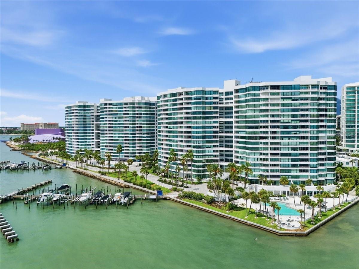 CONDO ON THE BAY TOWER I - Residential