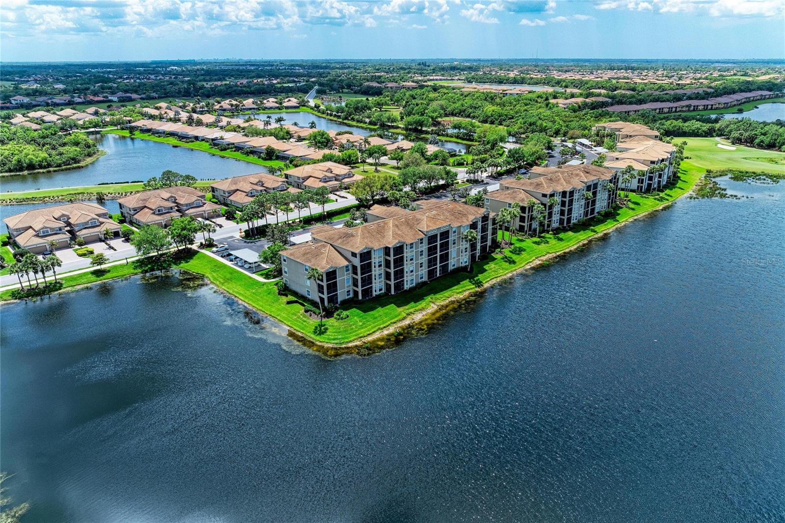 RIVER STRAND - Residential