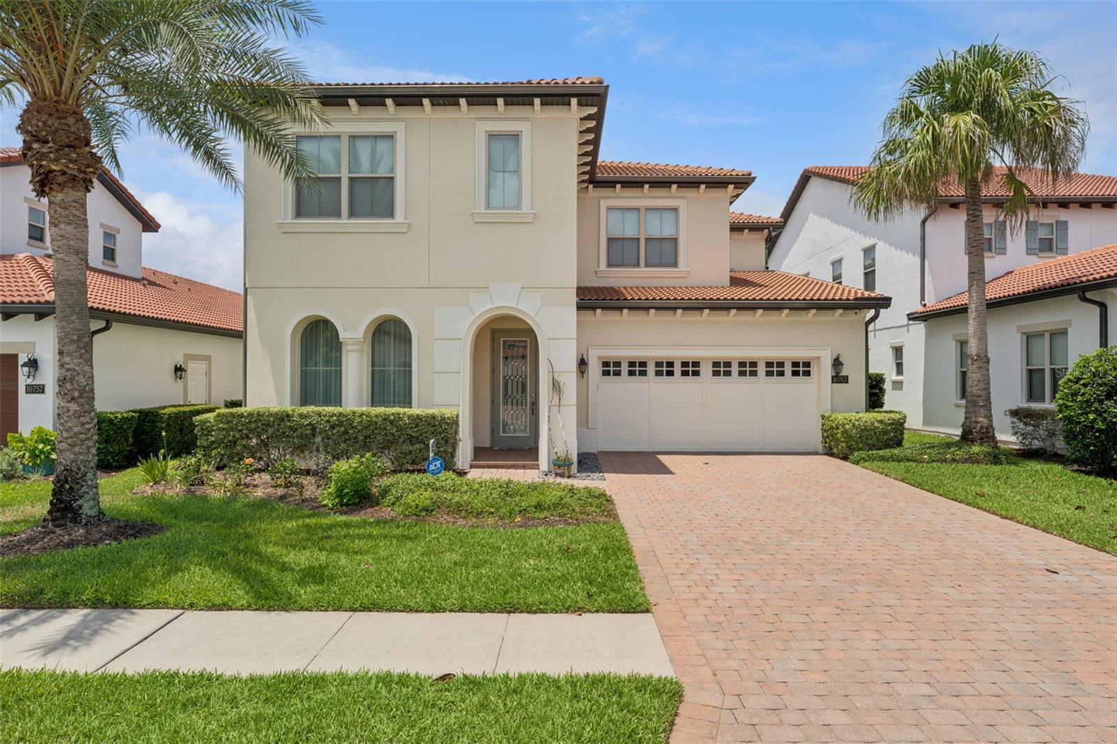 ROYAL CYPRESS PRESERVE - Residential