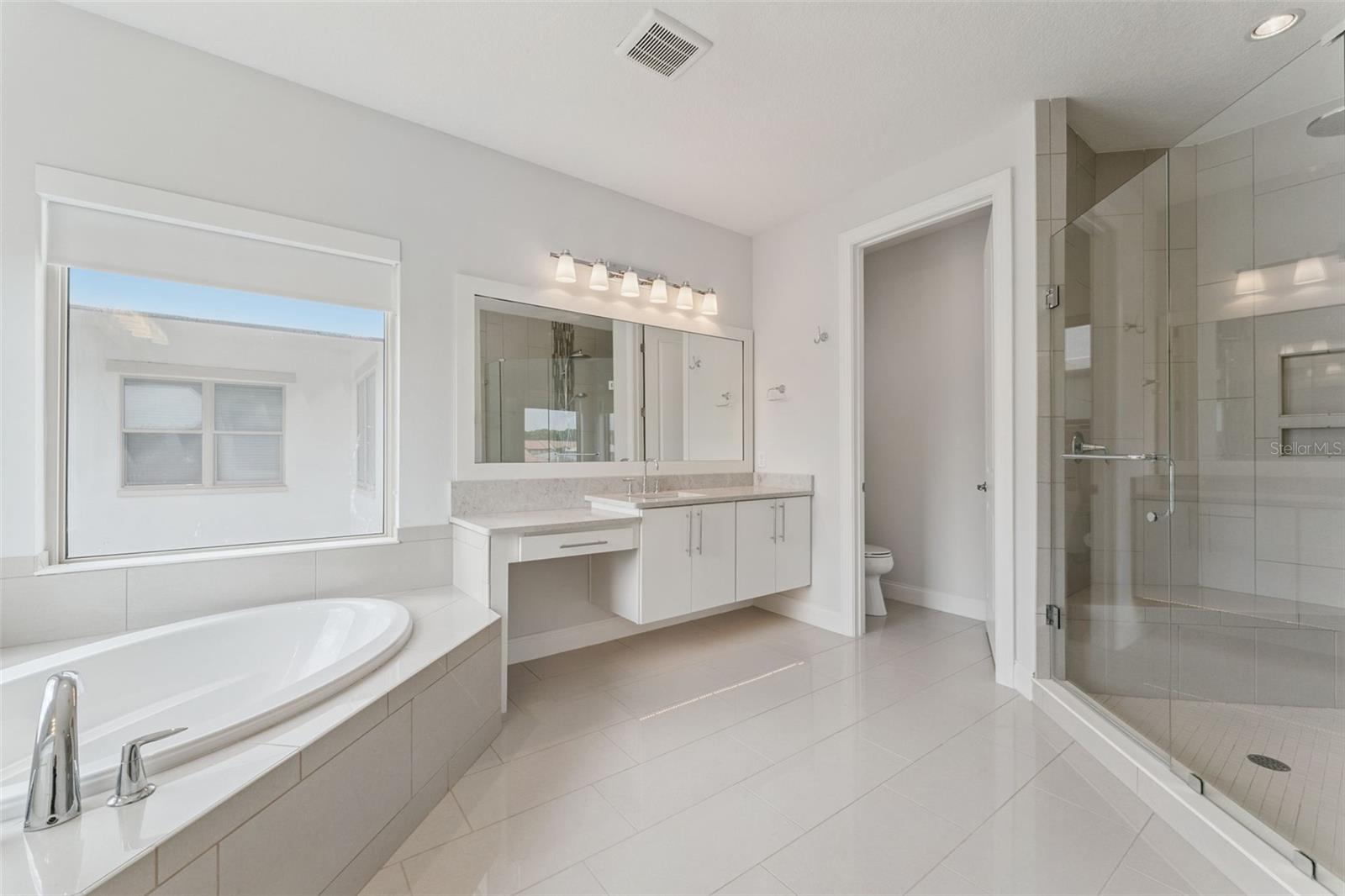 ROYAL CYPRESS PRESERVE - Residential