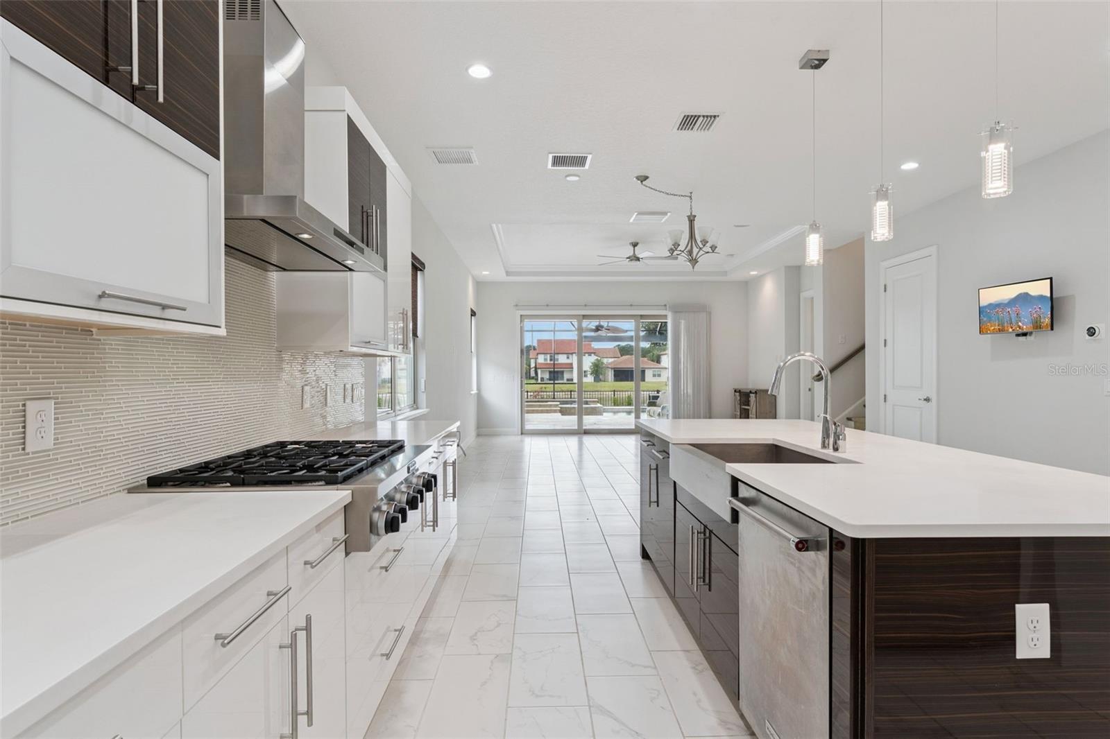 ROYAL CYPRESS PRESERVE - Residential