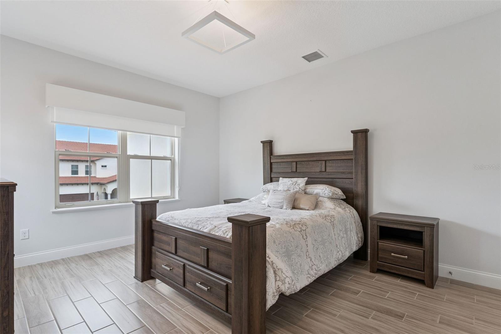 ROYAL CYPRESS PRESERVE - Residential