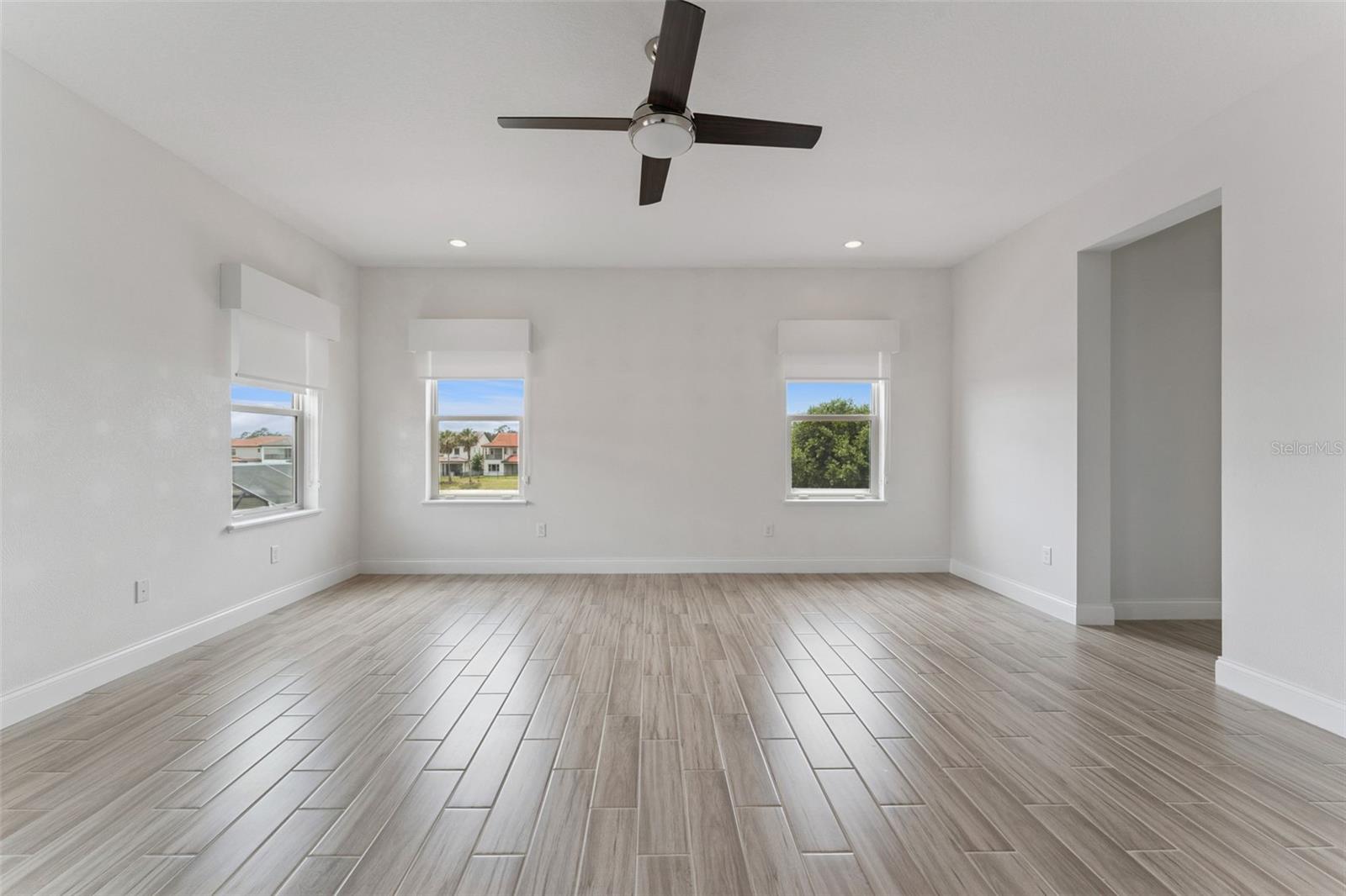 ROYAL CYPRESS PRESERVE - Residential