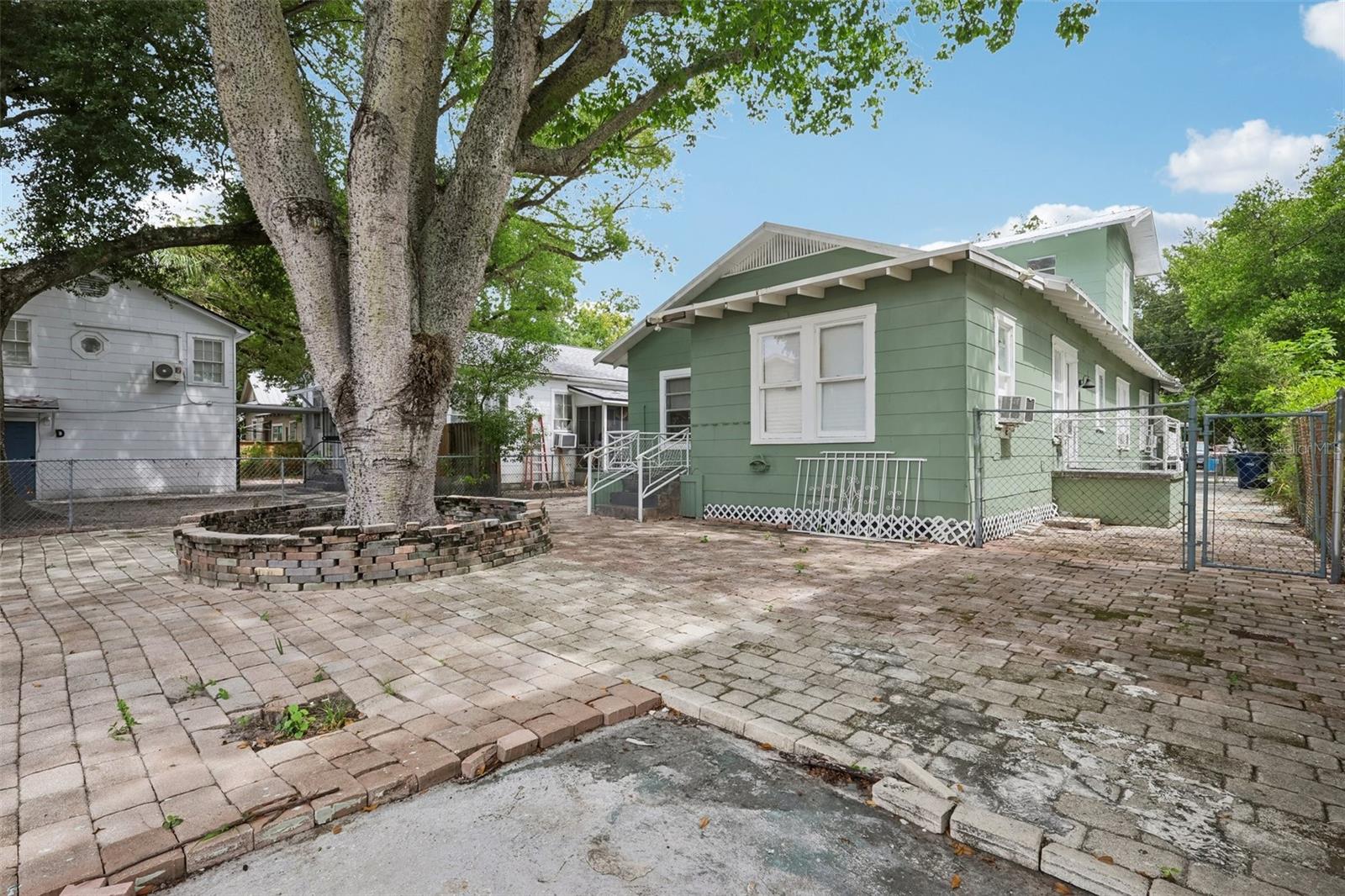 CUSCADEN GROVE - Residential Income
