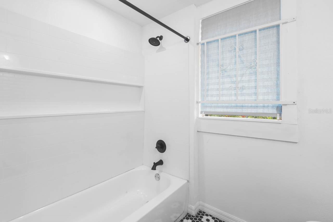 CUSCADEN GROVE - Residential Income