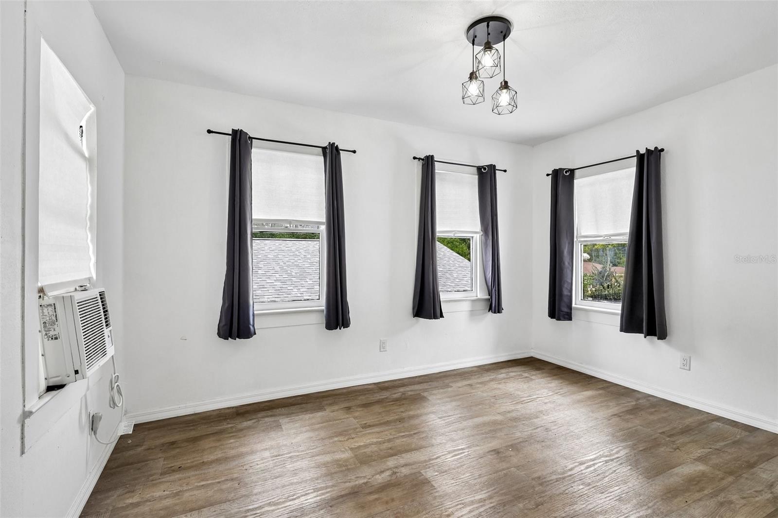 CUSCADEN GROVE - Residential Income