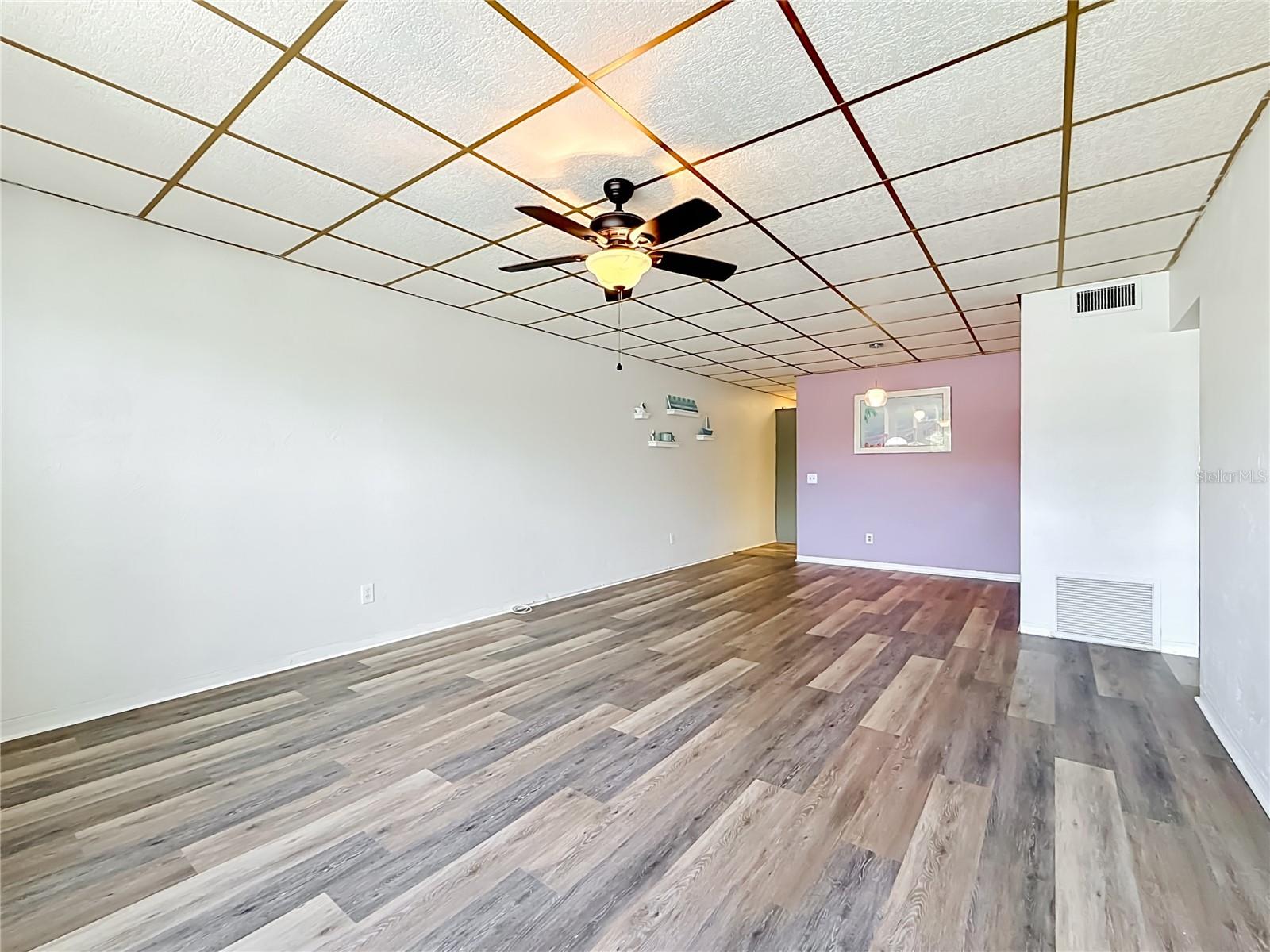 CLEARVIEW OAKS PARADISE - Residential