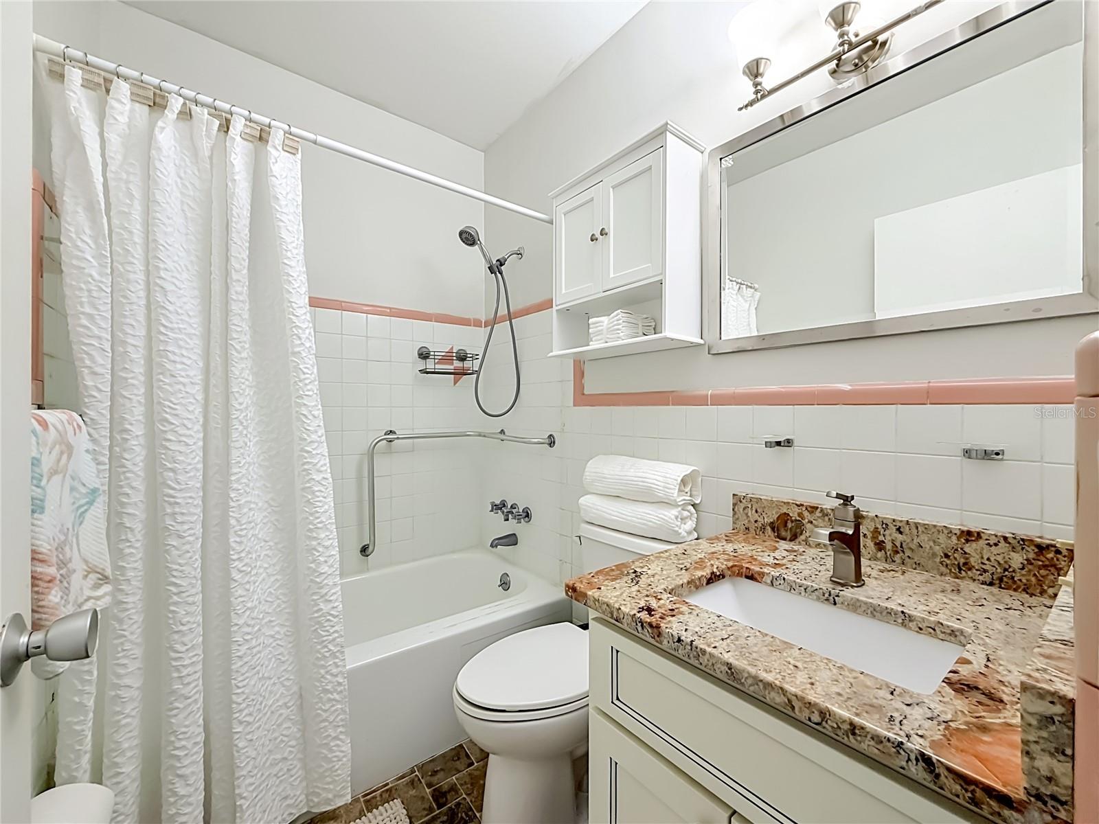CLEARVIEW OAKS PARADISE - Residential
