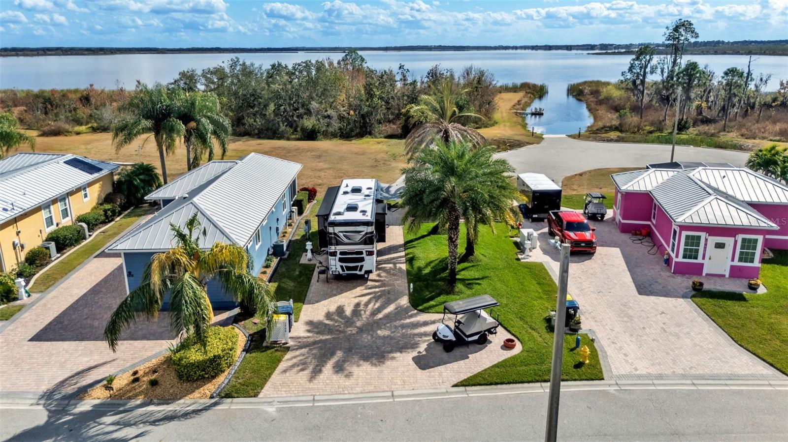 BAY LAKE RESIDENCE - Land