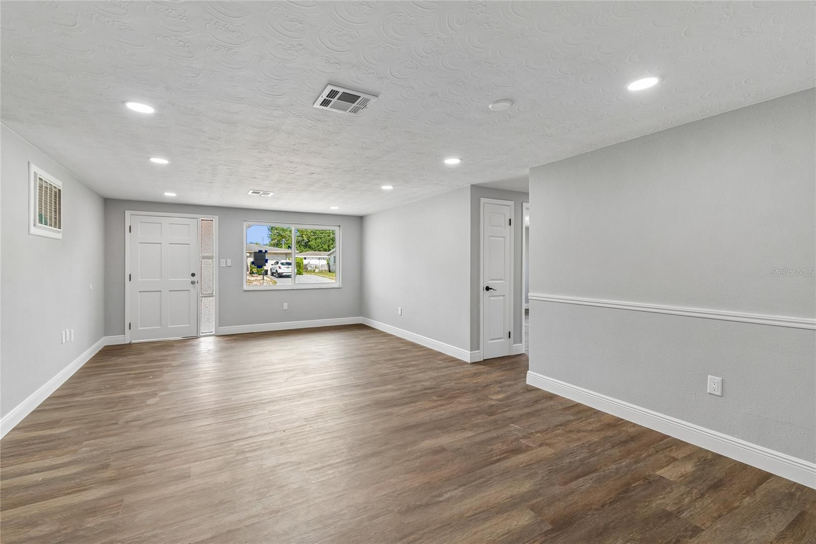 CREST RIDGE GARDENS - Residential