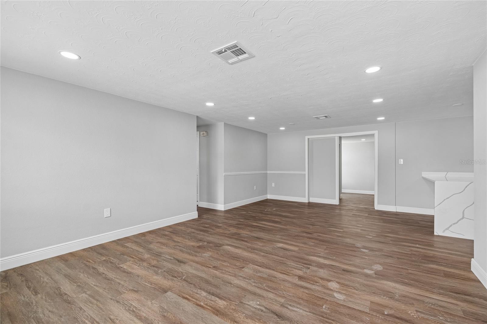 CREST RIDGE GARDENS - Residential